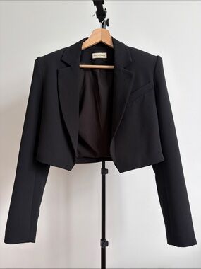 NICHOLAS Black Cropped Tailored Blazer
